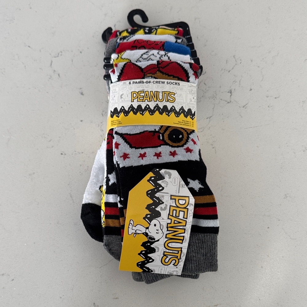 Peanuts crew socks